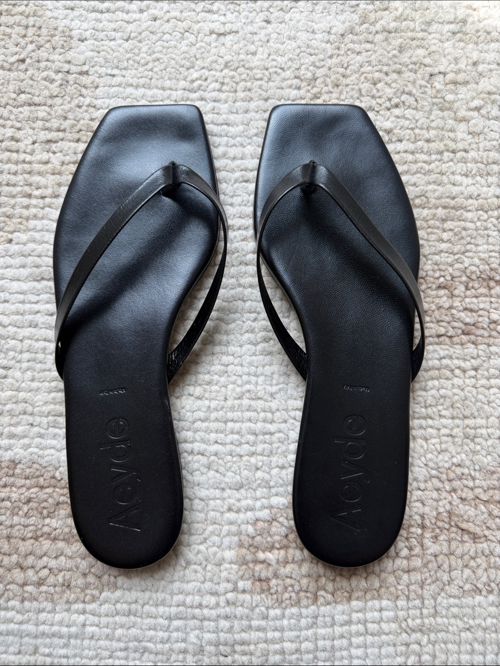 Aeyde Black Renee Leather Flip flops